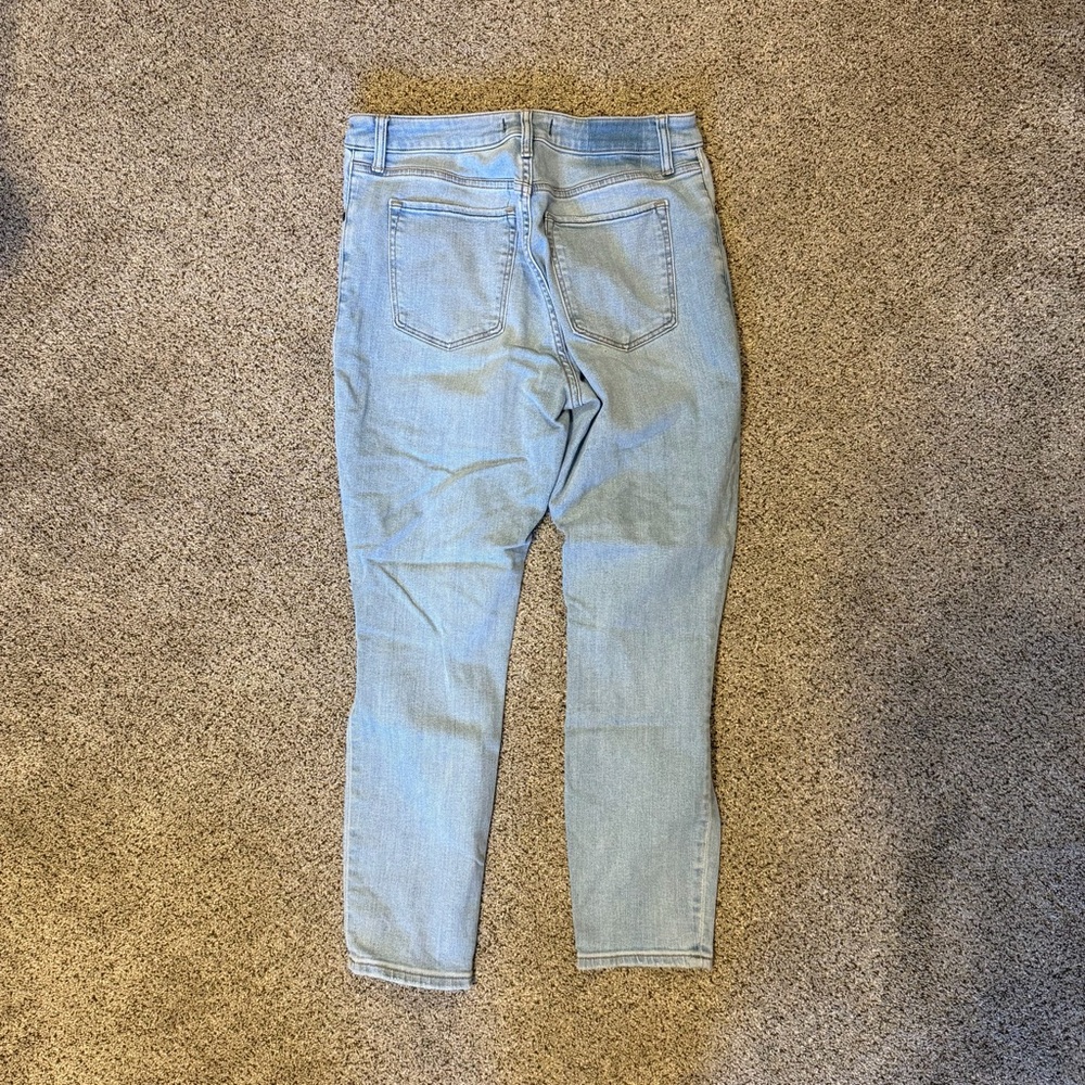 Abercrombie & Fitch Light Blue Ripped Skinny Jeans - Picture 3 of 3